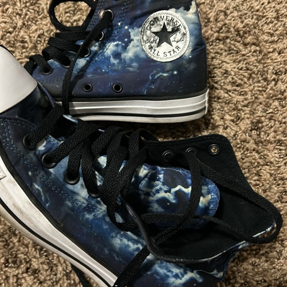 Converse Chuck Taylor shoes size 7 - Picture 4 of 7